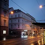 Residence U Zvonu Deluxe Apartments *
