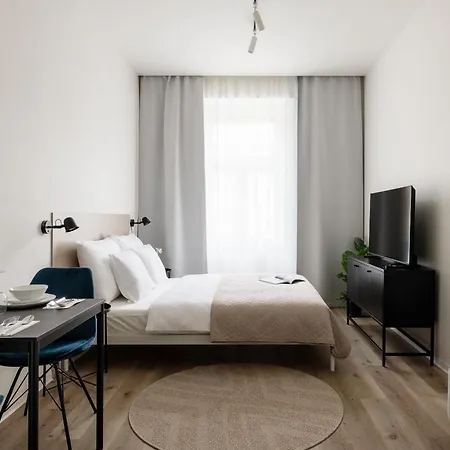 Lägenhet Residence U Zvonu Deluxe Apartments *