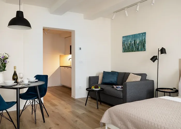 U Zvonu Deluxe With Self Check-in Lägenhet *